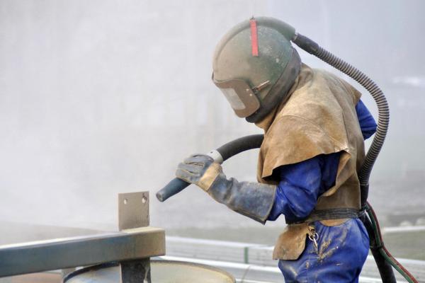 Sabbiature industriali , navali e civili